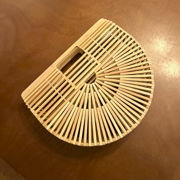 Wooden Purse (like the Cult Gaia design) - Picture 6 of 7